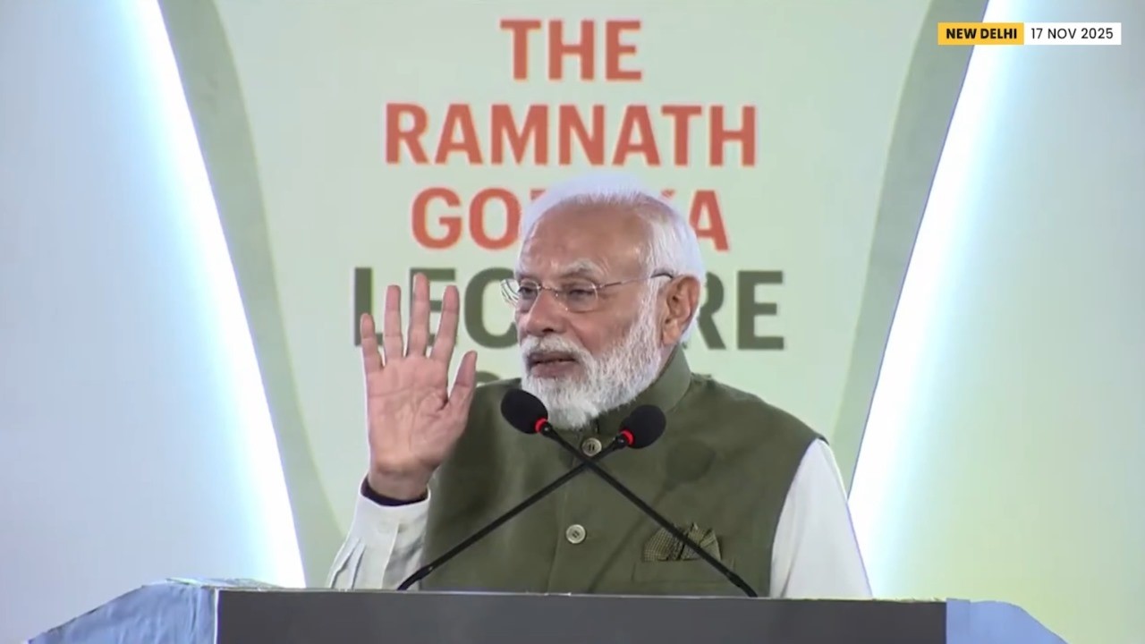 PM Modi at Ramnath Goenka Lecture | Muslim-Leagi Maoist Congress देश के लिए बड़ा खतरा