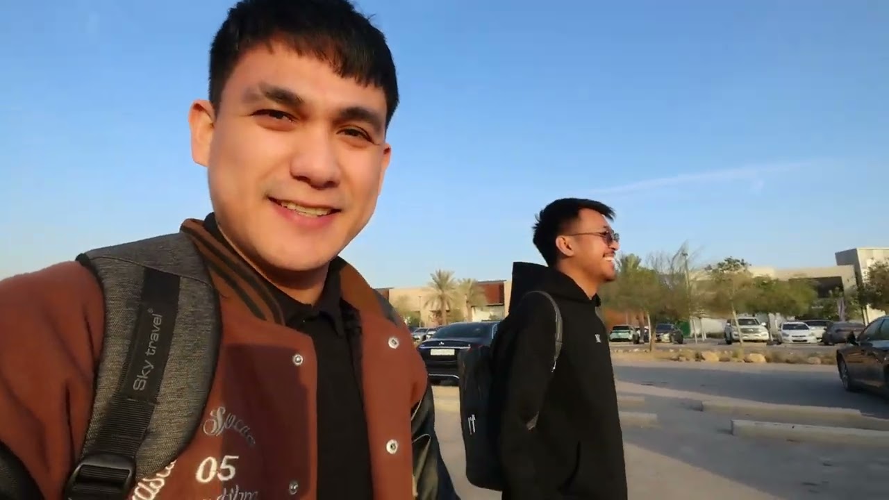A DAY IN ROSHIN FRONT.
