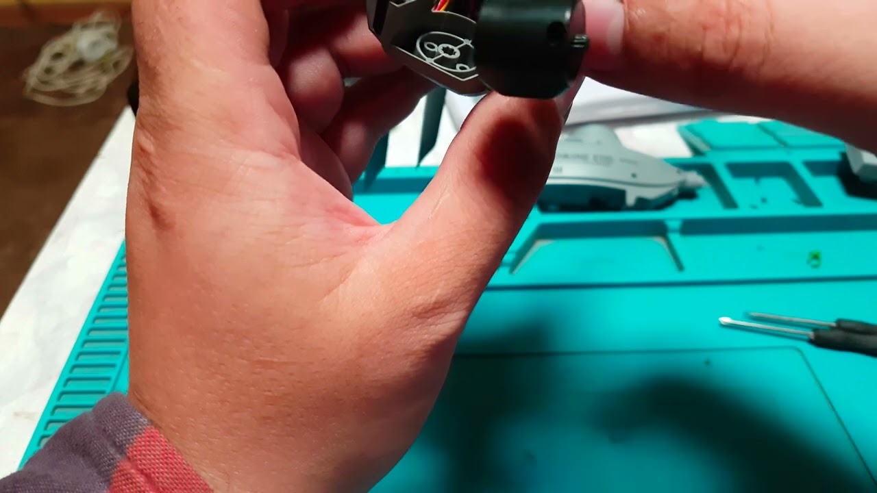 Занимательная хирургия микро-вертолета "EACHINE E110"