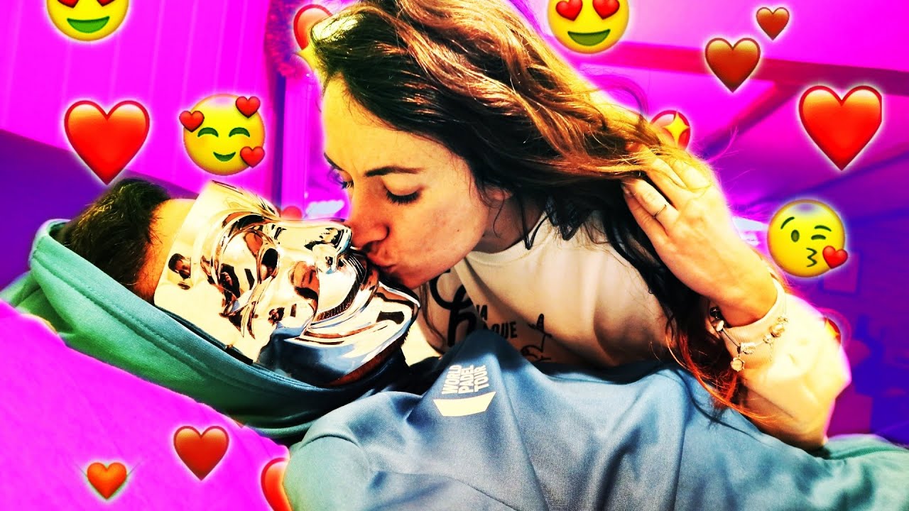 @SaritaQueen DA UN BESO A SU CRUSH H7 PARA REANIMARLO