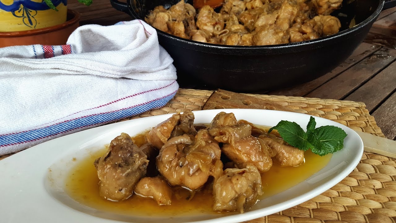 Pollo encebollado, receta muy facil y barata
