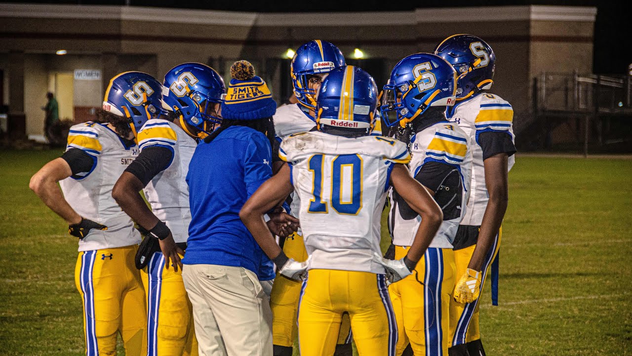 The Undefeated Oscar Smith Tigers Square Off Against the Greenfield Grizzlies 🏈| HIGHLIGHTS