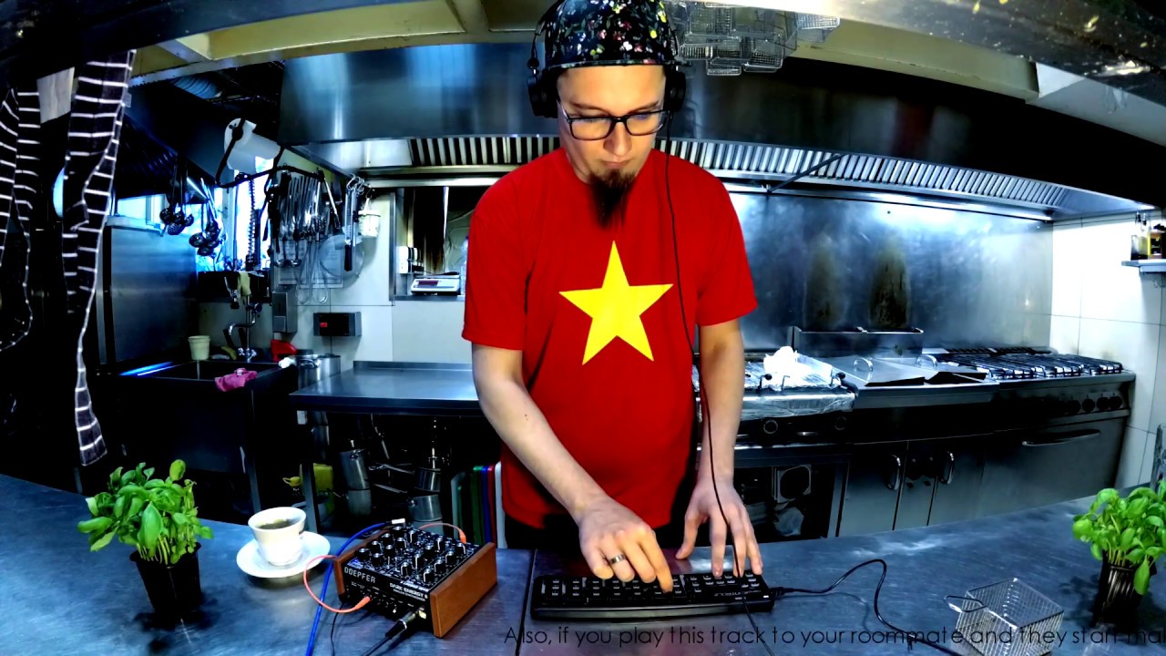 Techno in the Kitchen: d' - Jasper's Cough