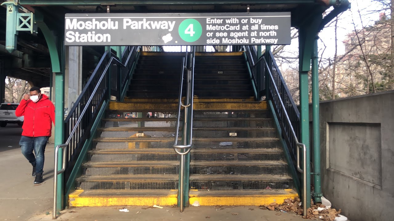Touring the Moshulu Parkway Subway Station (4)