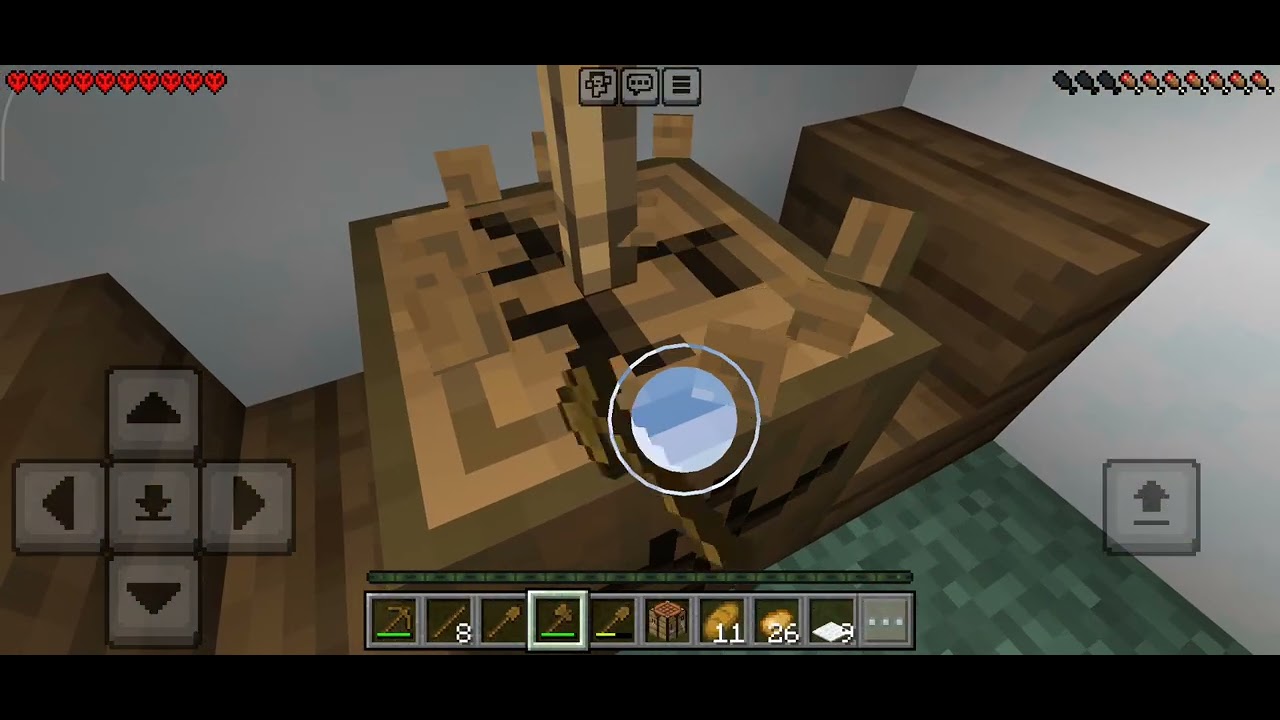 Playing hardcore mode in Minecraft and almost died twice 