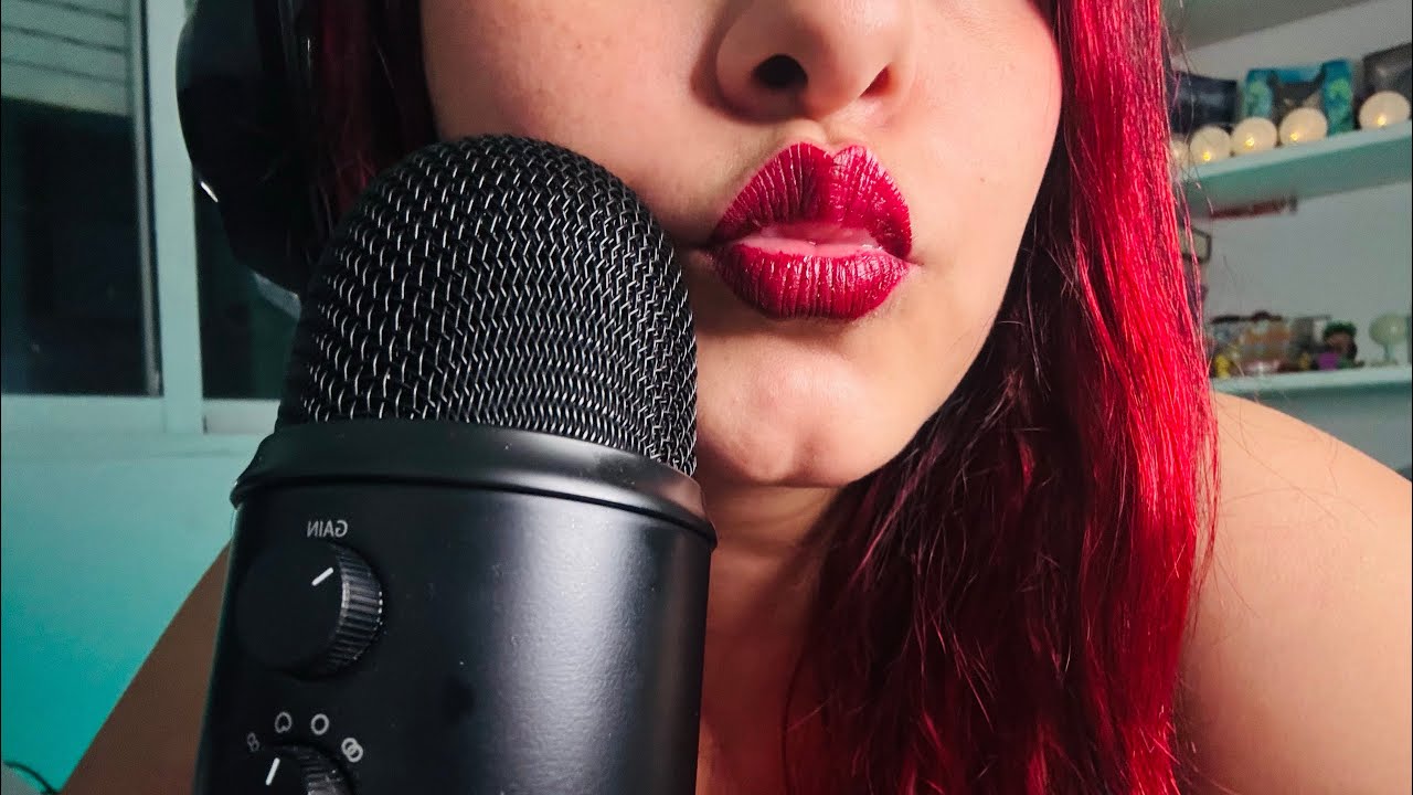 ASMR✨TE LLENO LA CARITA DE BESOS Y TE CONSIENTO CON BROCHAS 🌸 PARA QUE DESCANSES ✨
