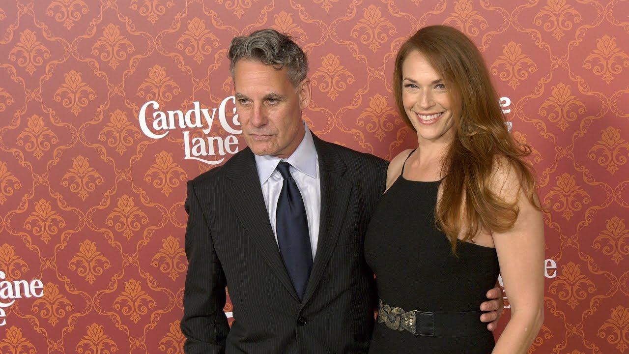 Adrian Pasdar and Amanda Righetti 