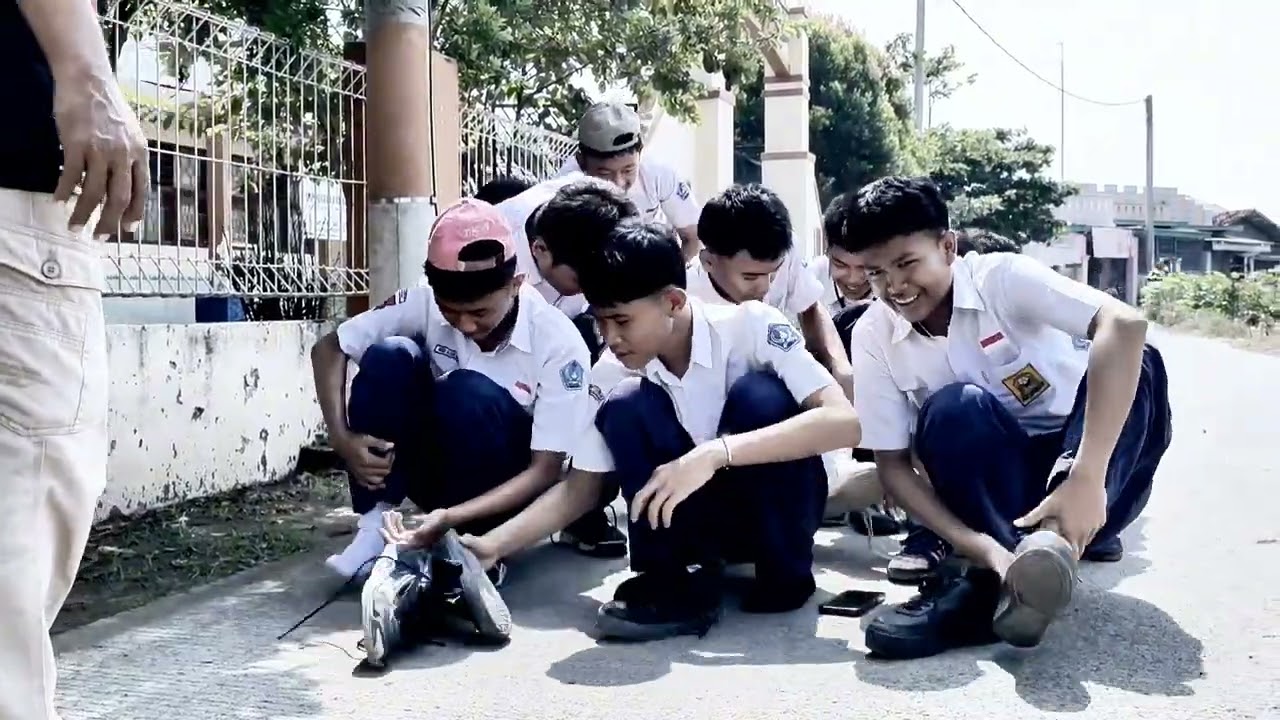 LAST CEREMONY SMPN 1 CILEBAR