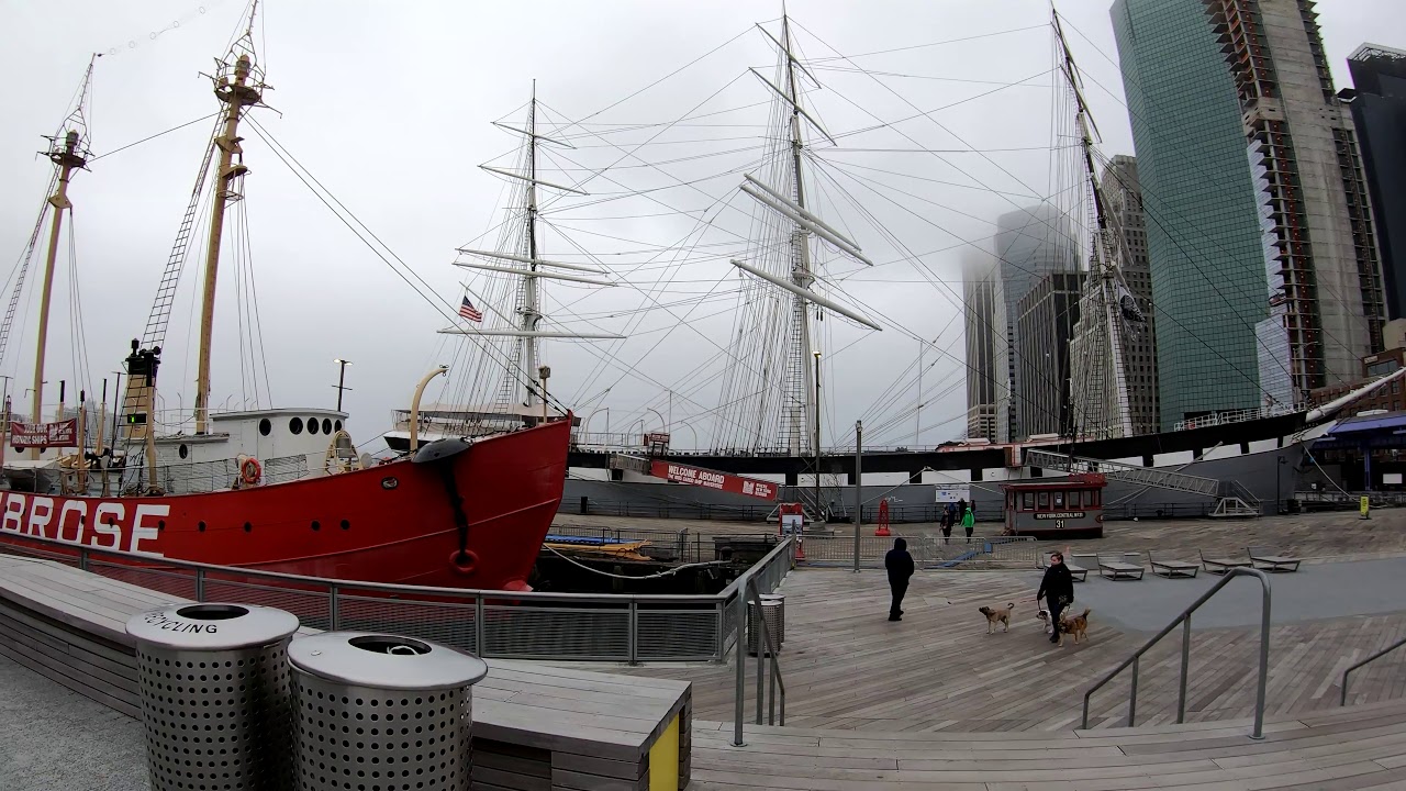 ⁴ᴷ⁶⁰ Walking NYC (Narrated) : Fulton Street to Seaport District on a Foggy Day (April 9, 2019)