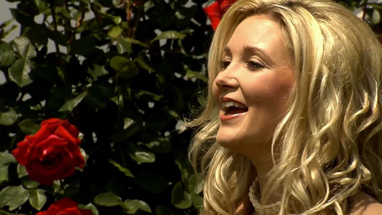ICH SUCHE DENN MANN FÜRS LEBEN  -  LARA  BIANCA  FUCHS