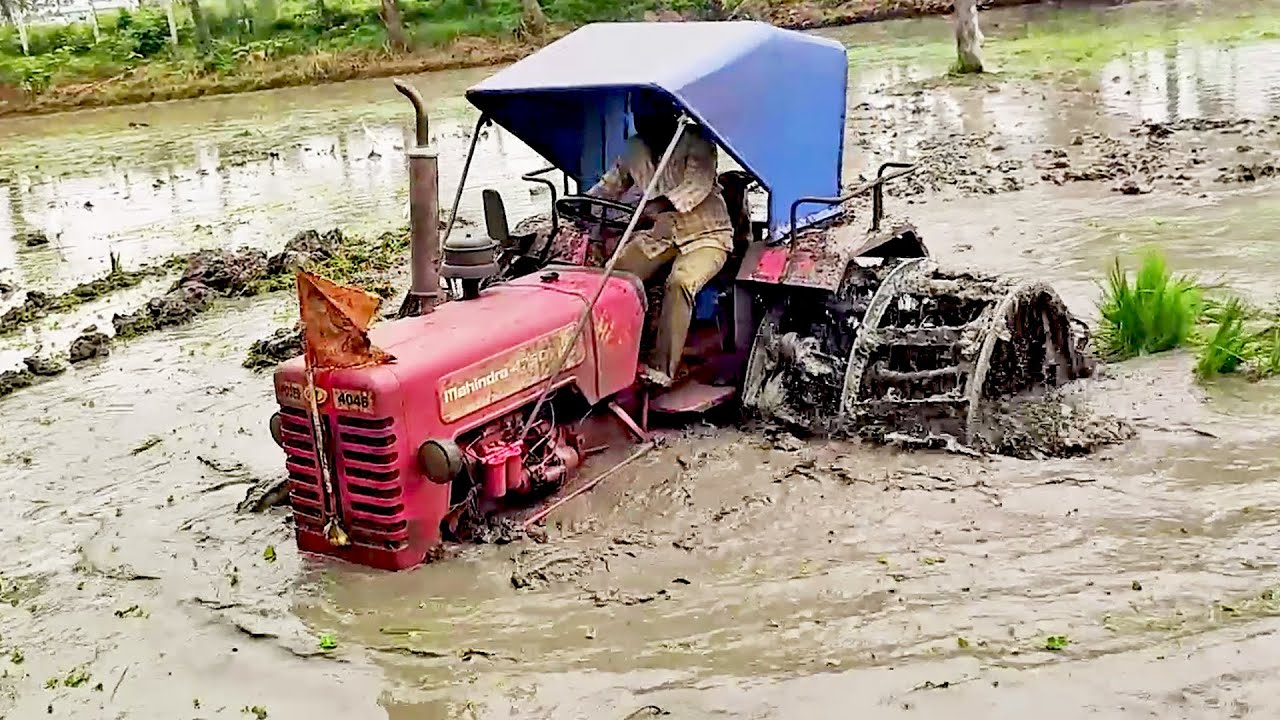 Primordial Tractor Trapped in Mud – Legendary Tractor Rescue Acrobacias!