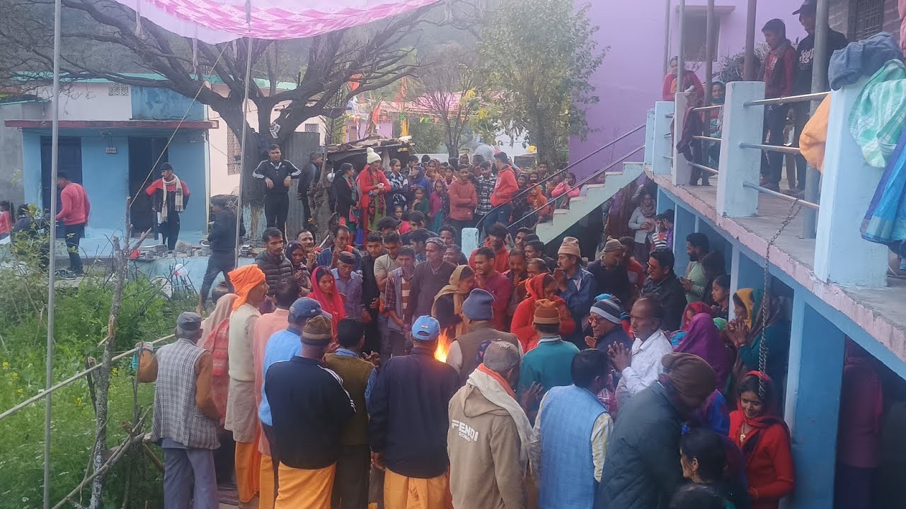 आज के मुख्य अतिथि माननीय विधायक जी गांव वालों को दी कार्यों की सौगात देखें आखिरी दिन का मंडाण🙏