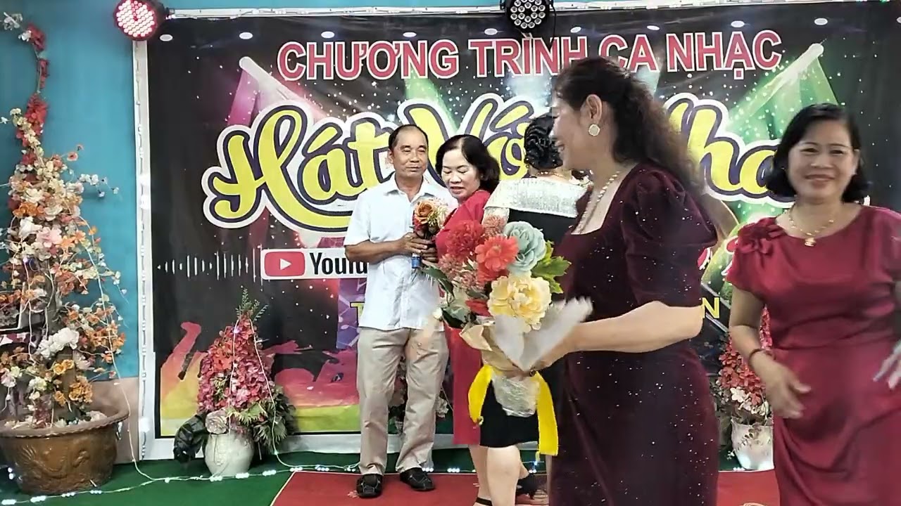 Mùa xuân trên thành phố Hồ Chí Minh st xuân hồng trình bày huỳnh hạnh & châu pha song ca 