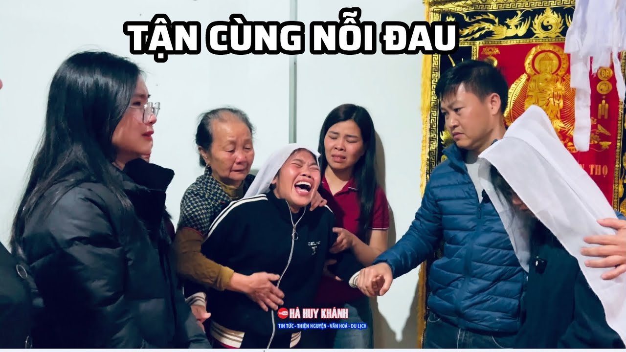 Tận cùng nỗi đau...Em trai mãi mãi ra đi dưới bánh xe tiễn đưa người anh về nơi an nghỉ cuối cùng...