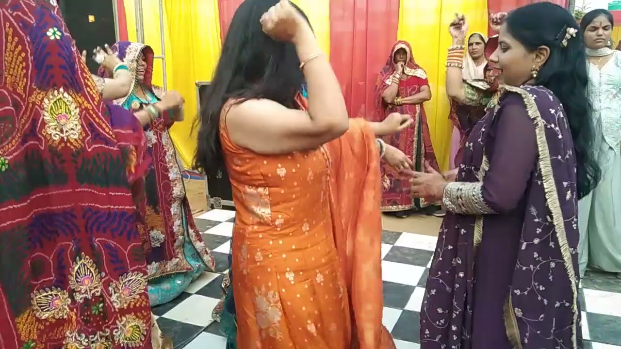 सोटवारा में डांस वीडियो 