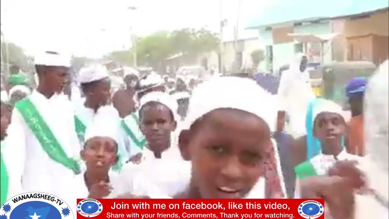 Digri :ILaahii Muciinka lahow ILaahii miskiin koriyow ILaahii Muxamad dirow Muraadada noo kulmiyey.