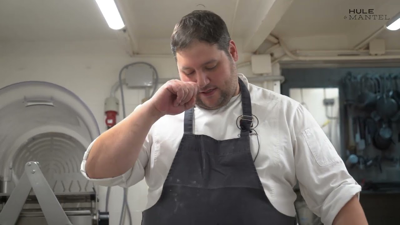 As&iacute; se elabora el mejor panellet de pi&ntilde;ones de Catalu&ntilde;a 2024: los secretos de Oriol Carri&oacute;