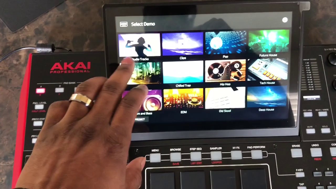 Up close look at the Mpc X hardware