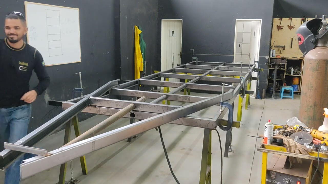 Estrutura (chassi) de uma carretinha plataforma.#carretinha #reboque #trailer