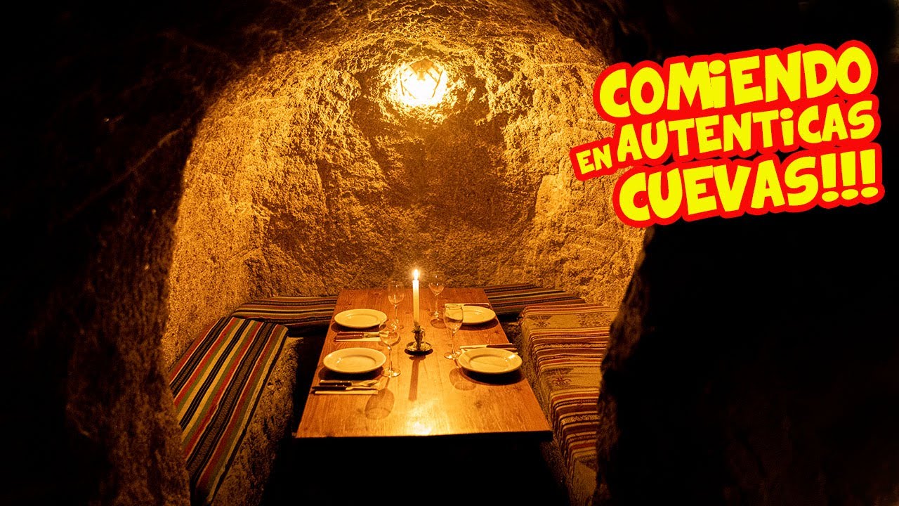 Comiendo en el PUEBLO de los RESTAURANTES en CUEVAS... en MADRID!!!