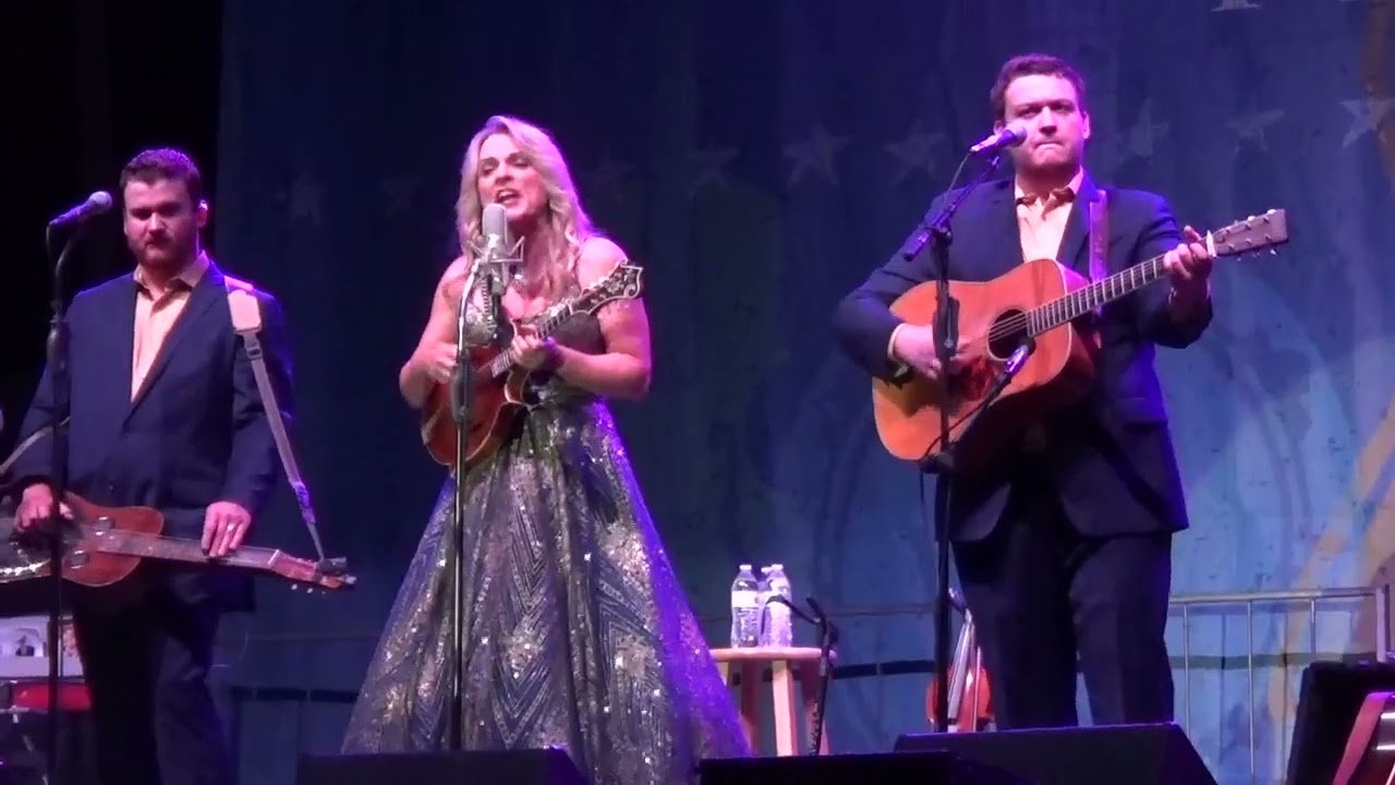 Rhonda Vincent & The Rage - Music's What I See