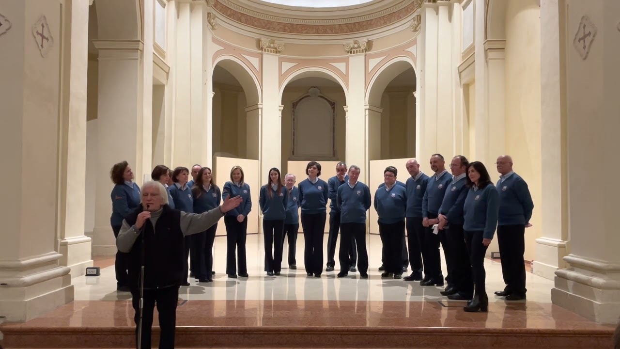 Maremma Amara. Arm. Malcapi. Canta il Coro Versilia. Presenta Bepi De Marzi