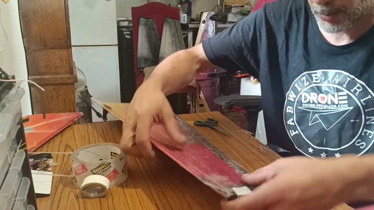 Tuto charnière des ailes de race linkage élevon/aileron