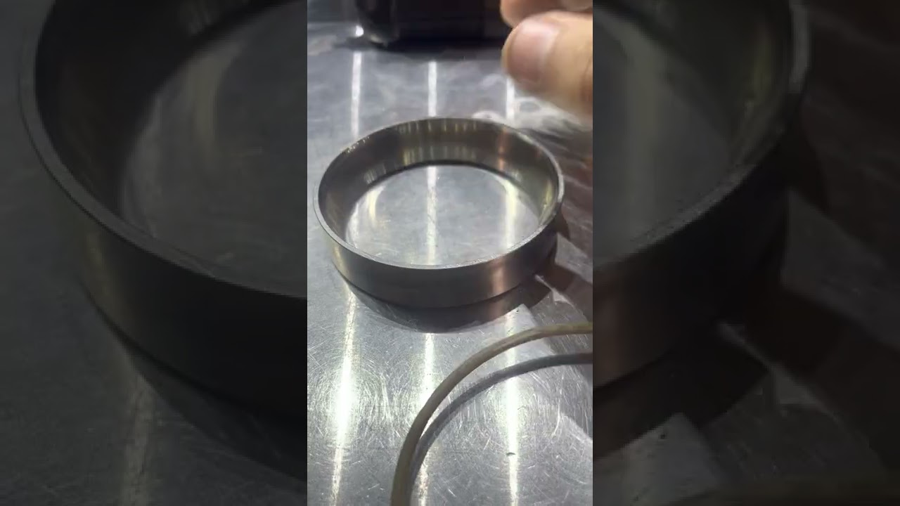 Too much carrier bearing preload example.