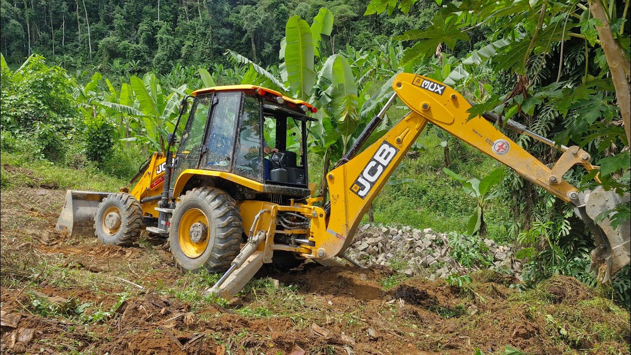 ABERTURA DE PLAT&Ocirc; COM A RETROESCAVADEIRA JCB 3CX. ##retroescavadeira #trator #brasil #jcb 