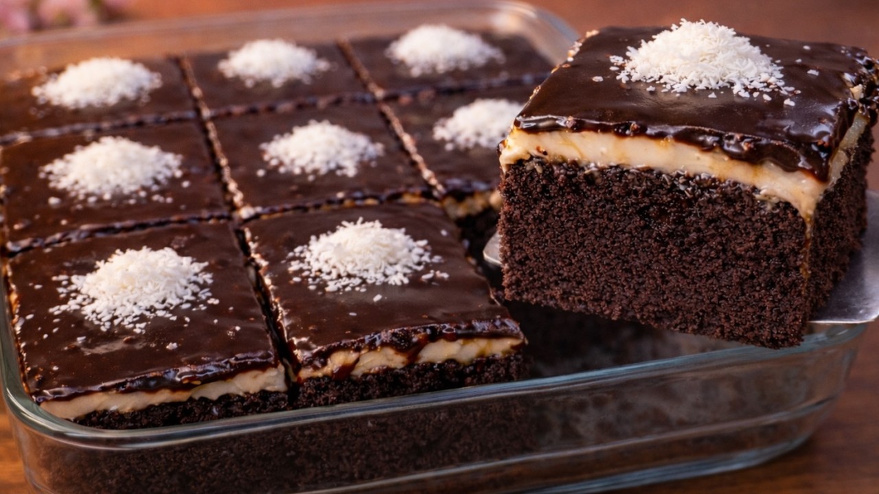 A quick and easy chocolate cake recipe that melts in your mouth! 🍫