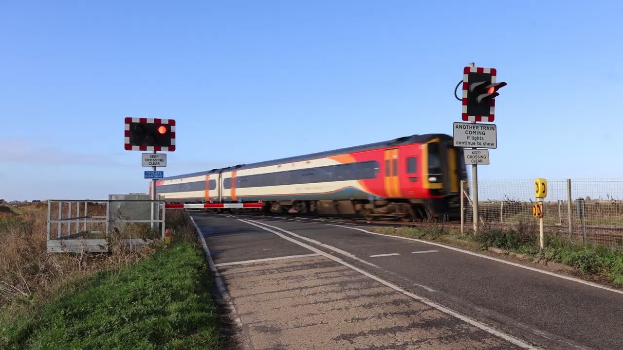 Level Crossing - Whittlesey Road, near Turves (east crossing)