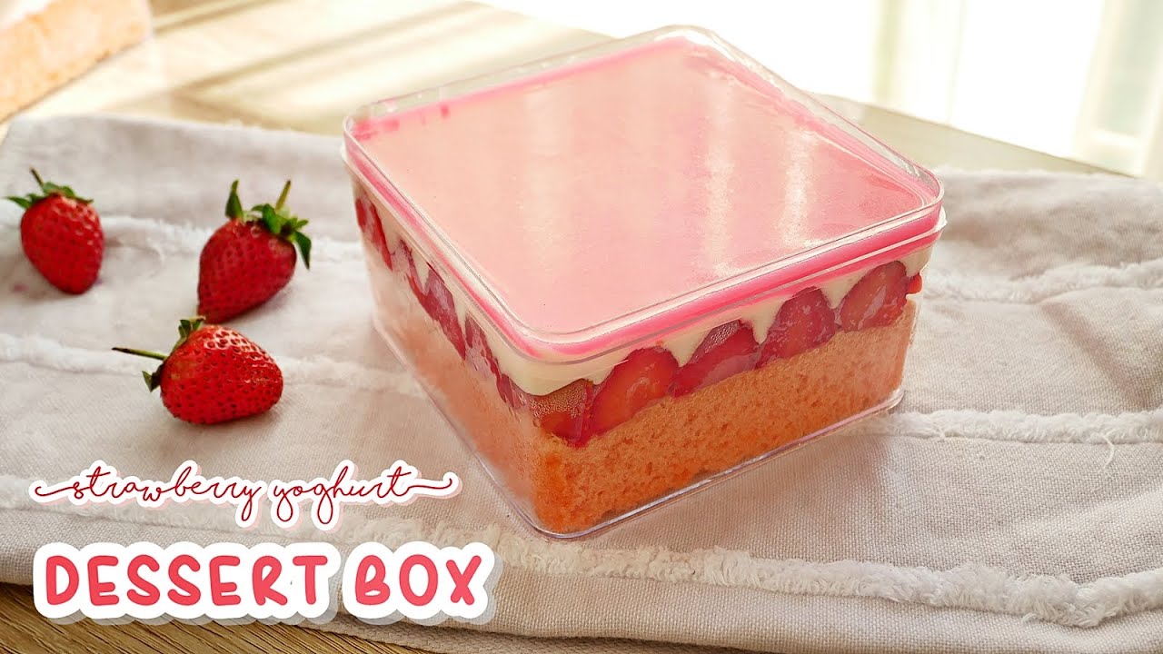 STRAWBERRY YOGHURT DESSERT BOX   IDE JUALAN DESSERT SEGERR