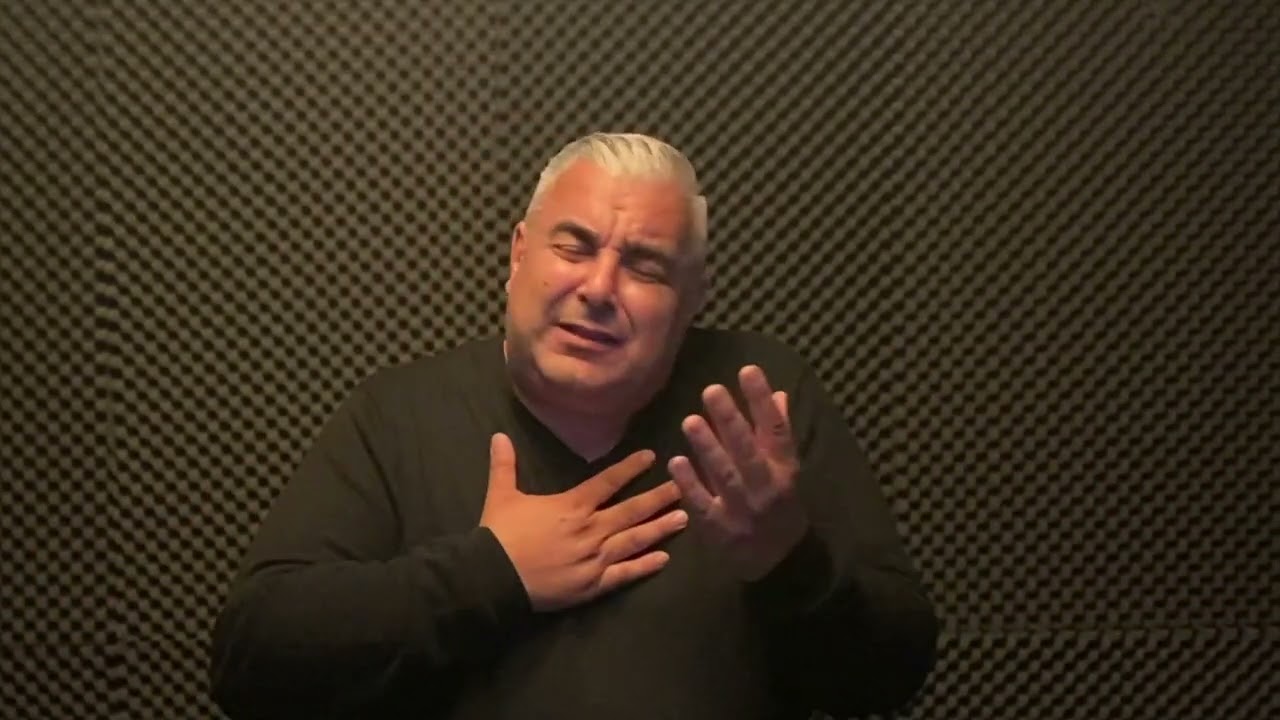 Ersoy Demir(Turkse Hazes)Ik leef mijn eigen leven in het Turks🇹🇷