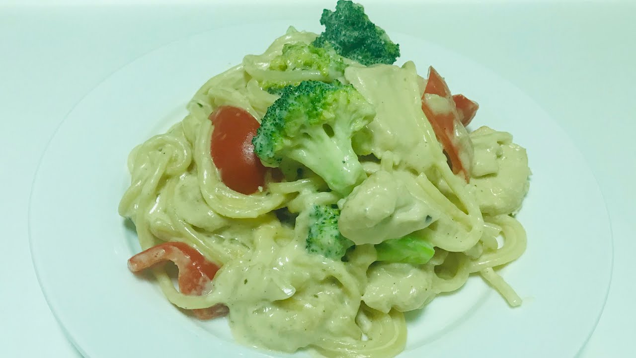 Creamy Pasta Carbonara (w/ broccoli and bell pepper)