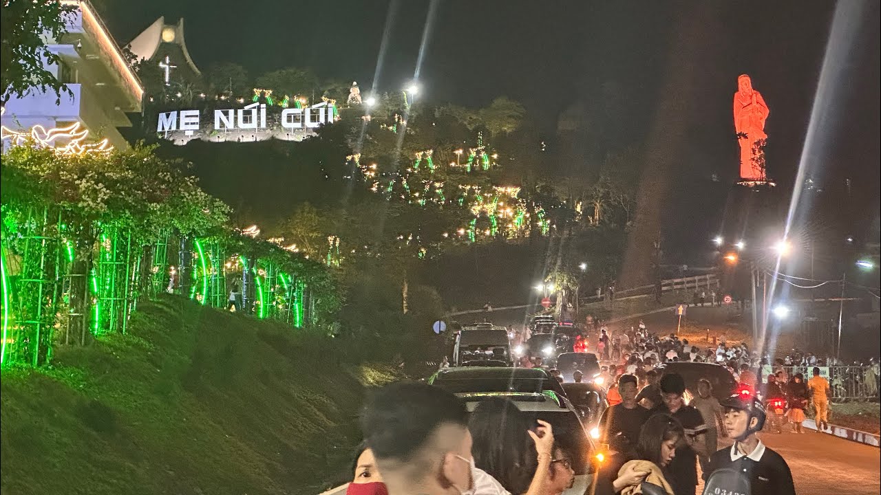Giáng Sinh Tại Đức Mẹ Núi Cúi