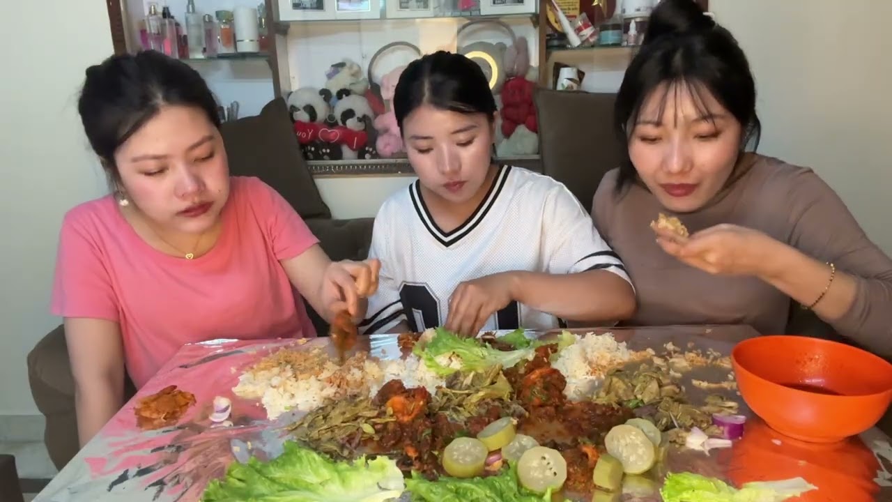 Мукбанг с морепродуктами и актрисой 🍤🍛 (шоу ткачей)