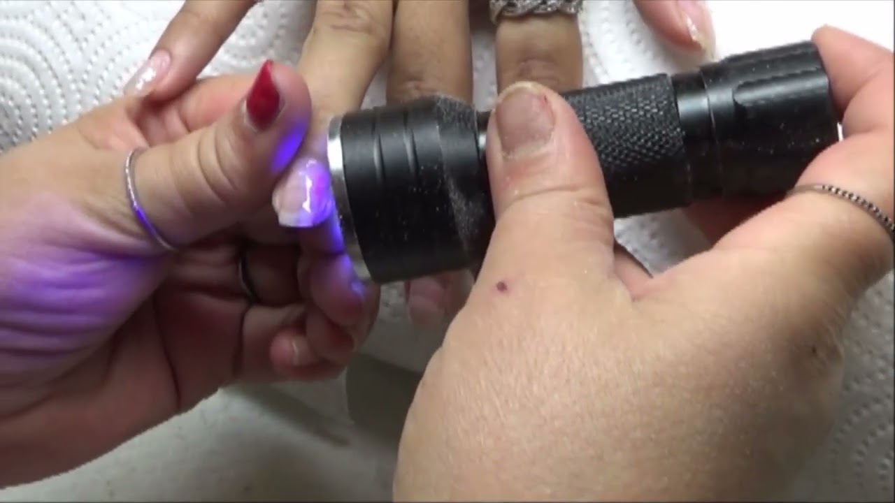 איך מתקנים ציפורן שבורה בעזרת בייס ראבר ?