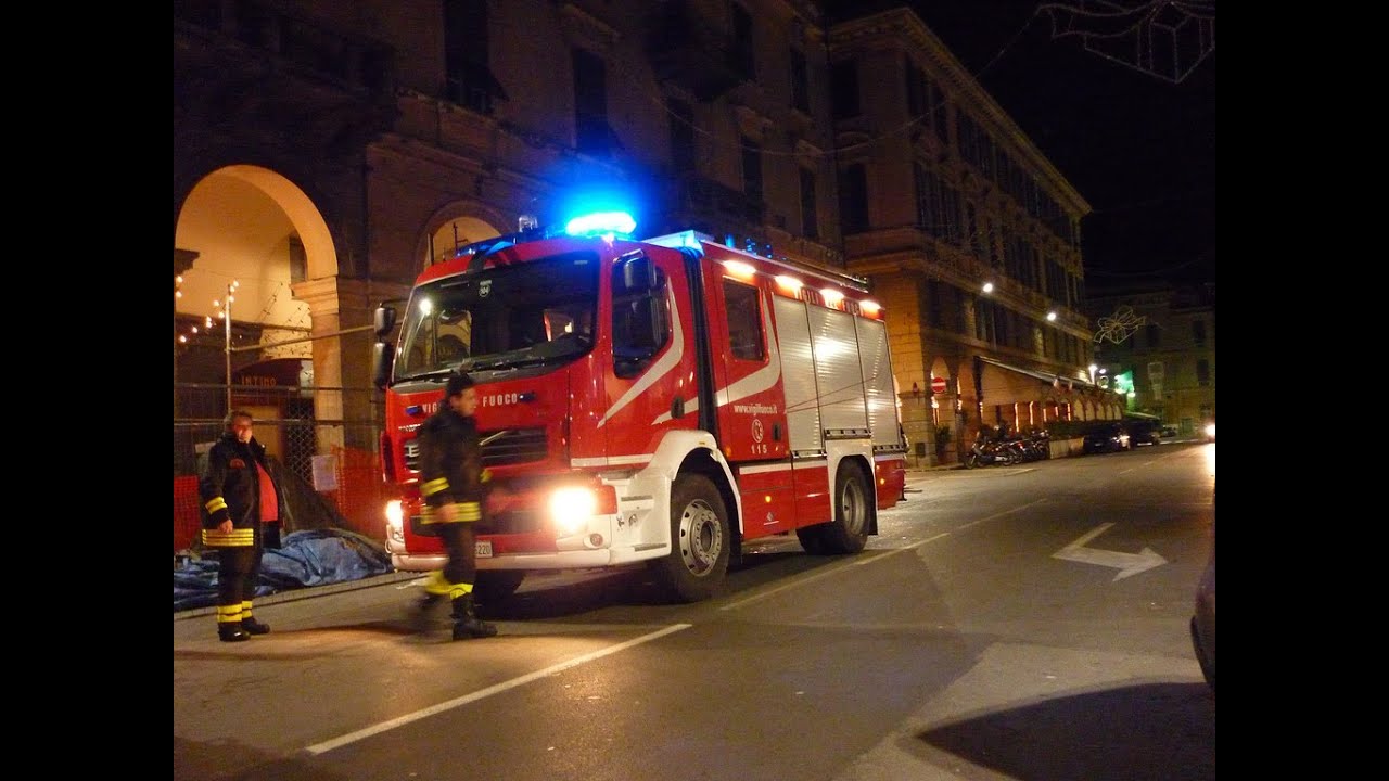 Vigili Del Fuoco arrivano su incendio appartamento - Pompieri in azione[intervento in diretta]