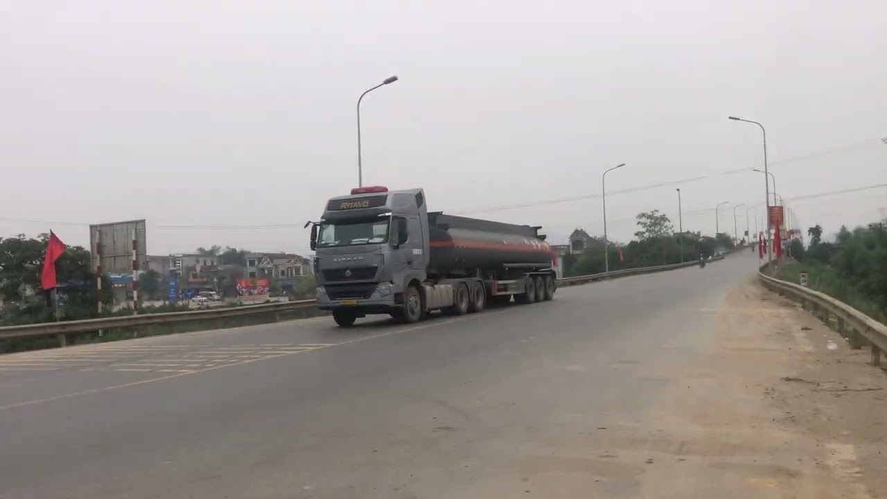 [25103]Xe Howo MAN Sitrak T7H 430 6X4