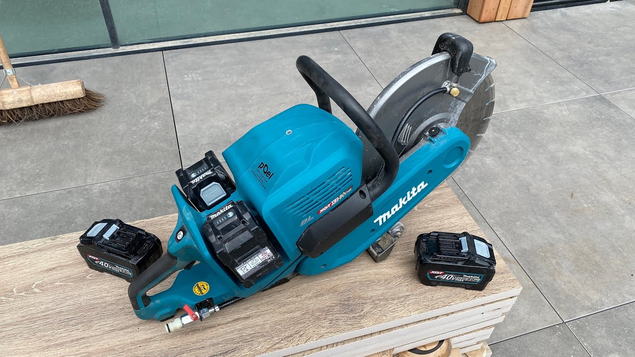 Makita CE001GZ XGT 80v (2x40v) Max demo saw, 355 mm, 127 mm depth.