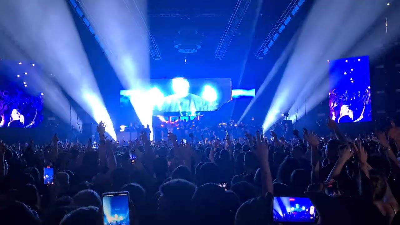 RAF Camora live Köln 07.06.2022 Blaues Licht