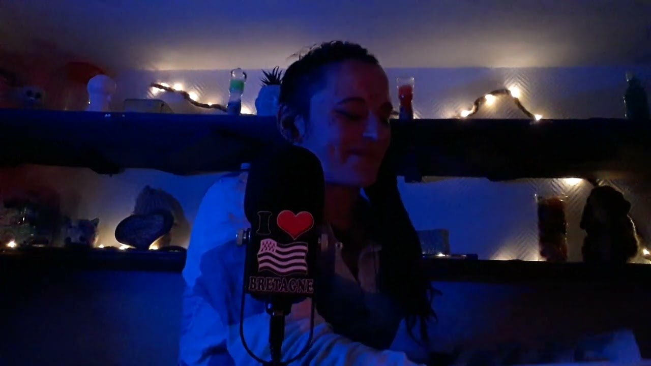 ASMR: Ma 1ère fois que je lis en inaudible 