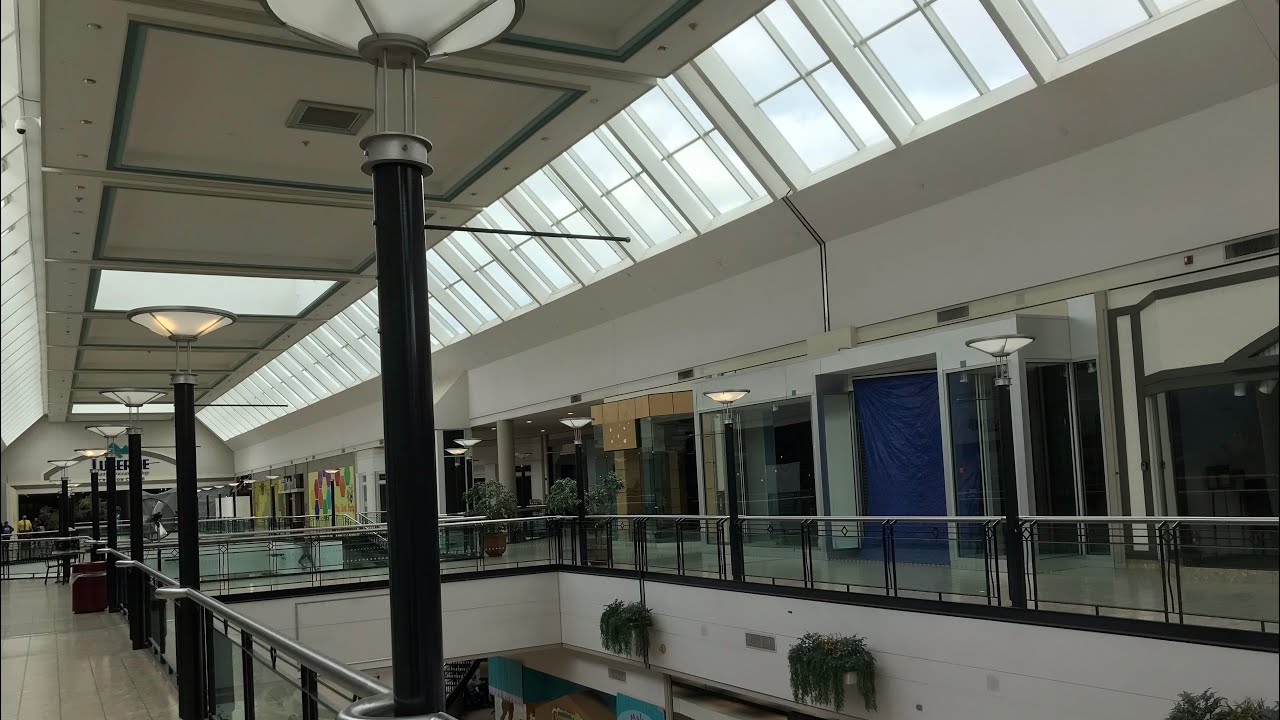 DEAD MALL 2021 Steamtown Marketplace Mall Scranton Pennsylvania and Electric City Aquarium Walk Thru