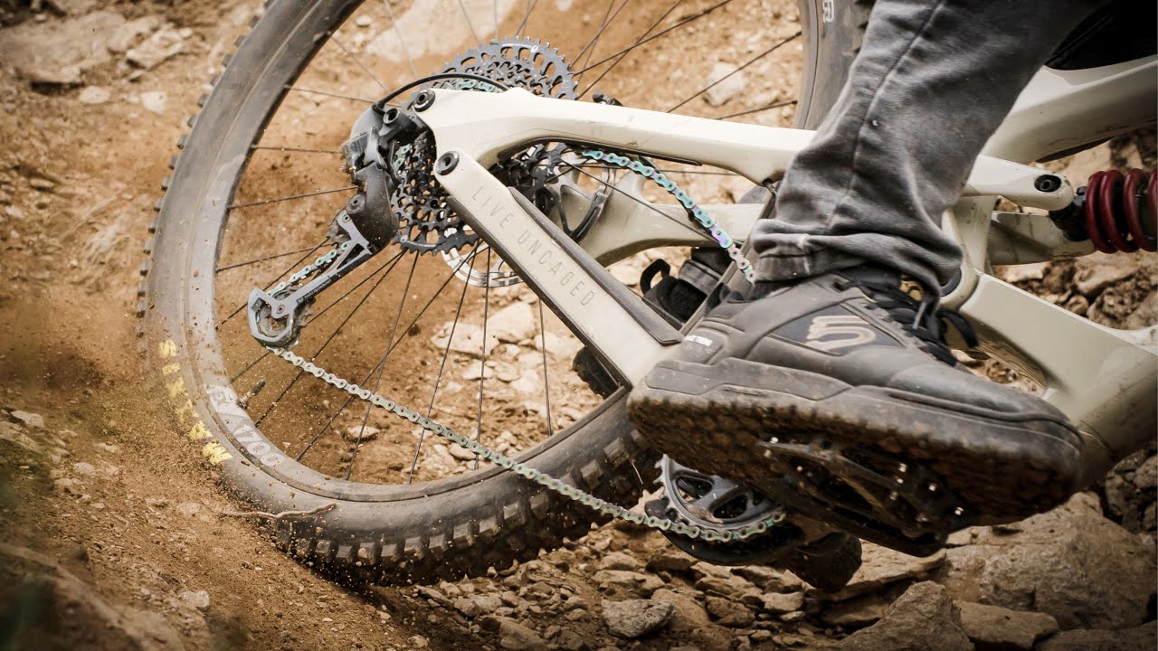 MTB trail action: Featuring the DT Swiss EX 1700 SPLINE&reg; wheelset.  | DT Swiss