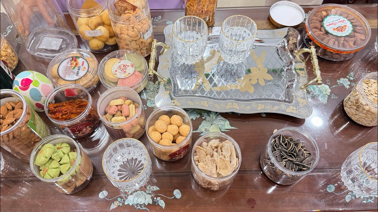 Mùng 2 tết đi chúc tết anh chị em họ hàng