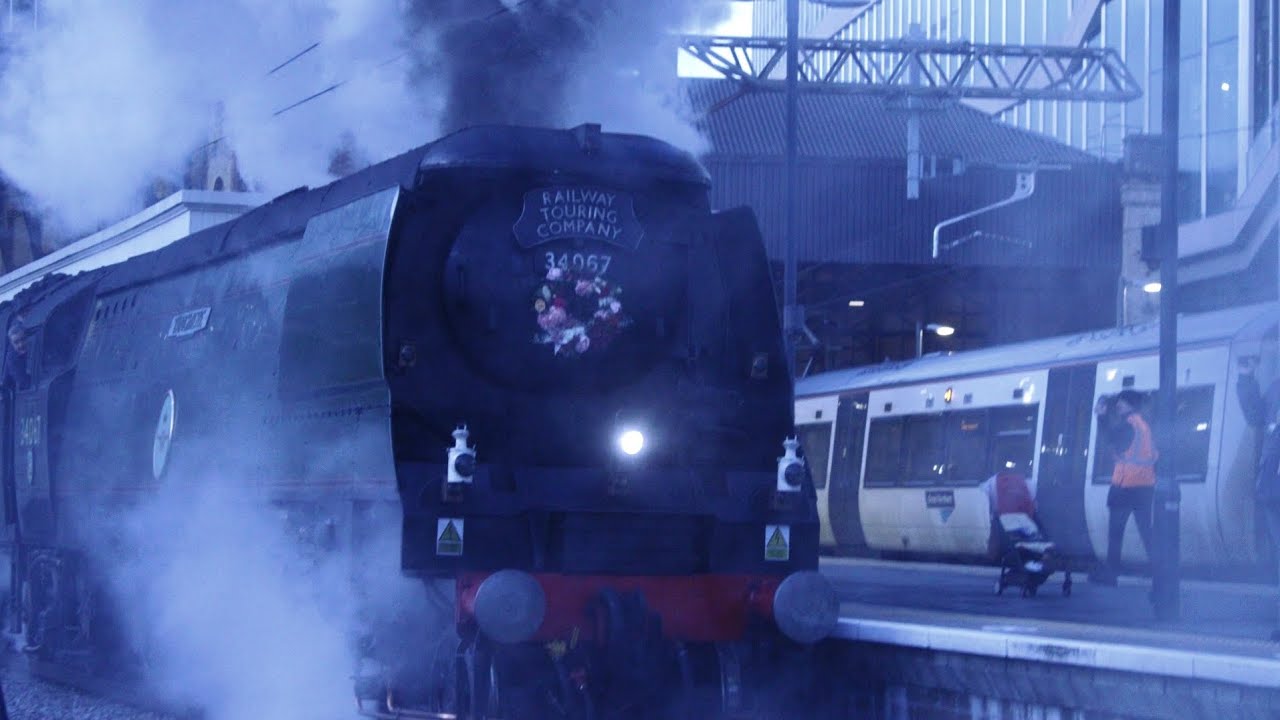 Tangmere smokes out of King's Cross on the Valentine's White Rose