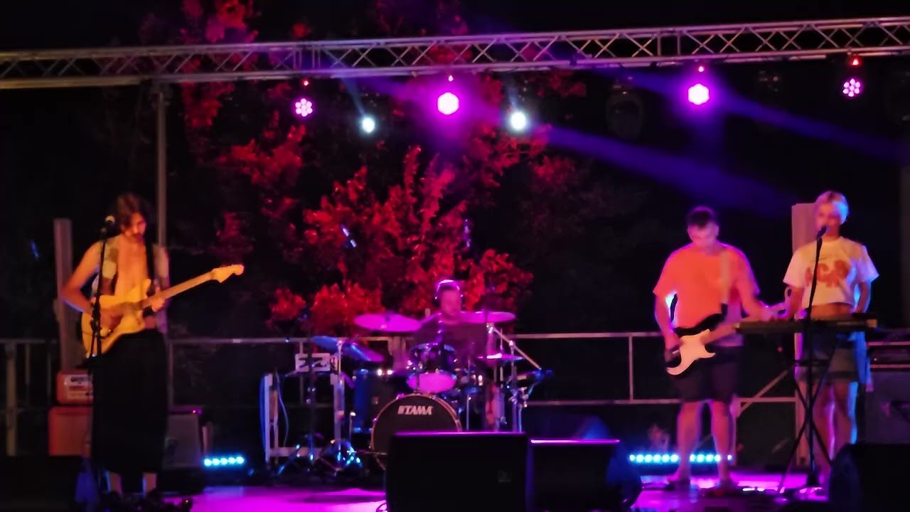 Mitsko biće - Prijatelji (live @ KSET na Krku)