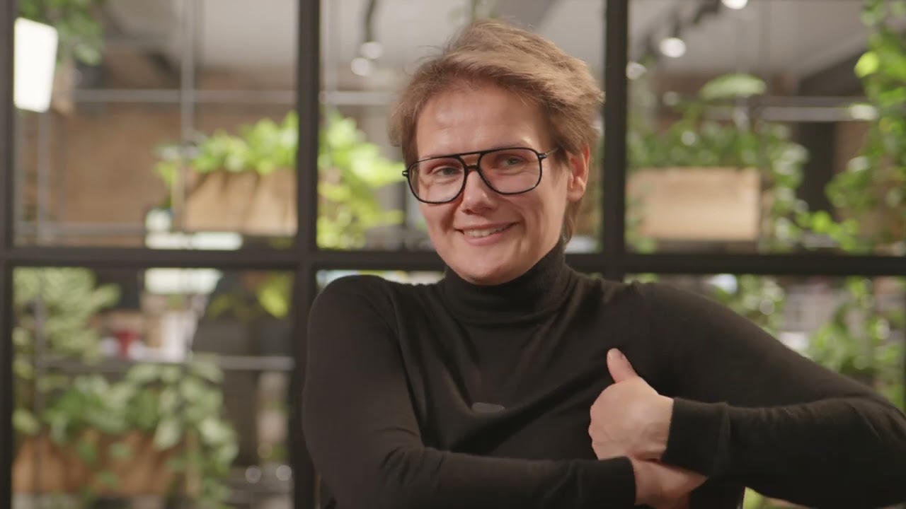 Ēkas un Leģendas video stāsts: Lielās ģildes ēka laiku lokos