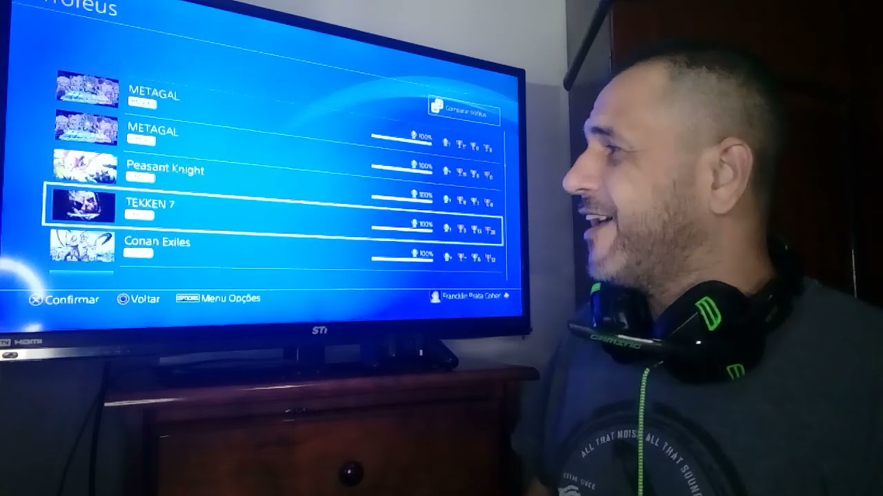 MOSTRANDO MINHAS PLATINAS E FALANDO O GRAU DE DIFICULDADE QUE FOI CONQUISTA ELAS!!!