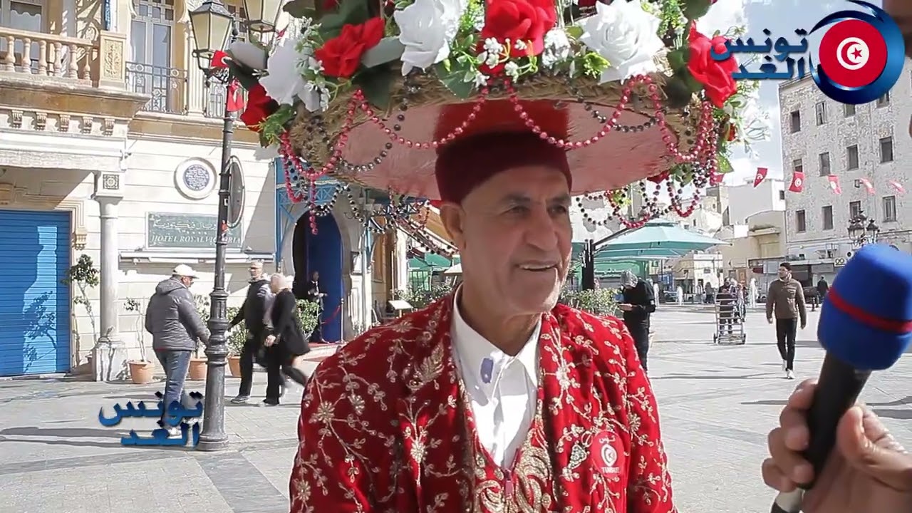 بياع السعادة ..منيش نبيع في الورد قاعد نبيع في السعادة للتوانسة وهذا سر سعادتي !!!